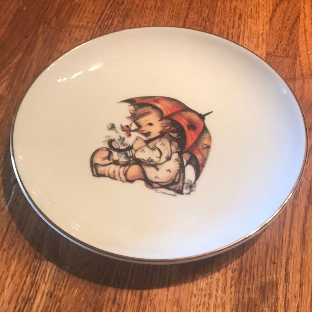Hummel plate Umbrella Girl